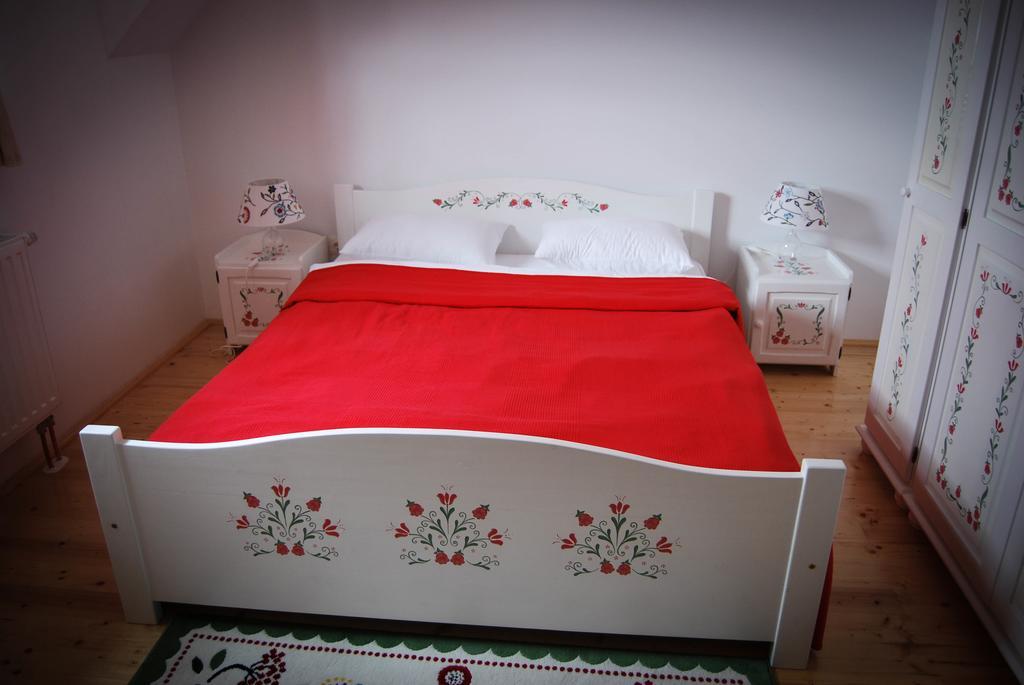 Amadé Hotel Madéfalva Szoba fotó