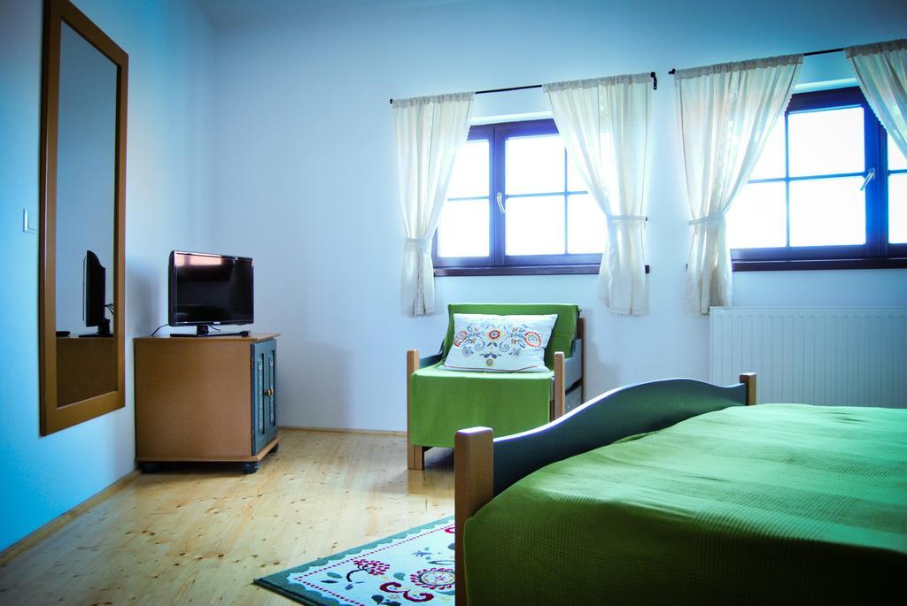 Amadé Hotel Madéfalva Szoba fotó